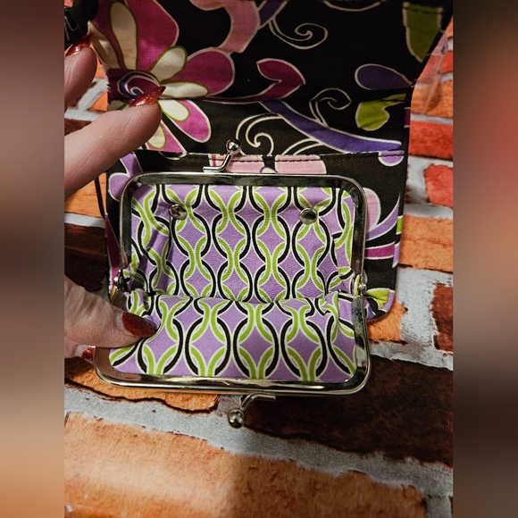 #598 Vera Bradley Retired Plum Petals Purple Wallet/Wristlet - Picture 6 of 7
